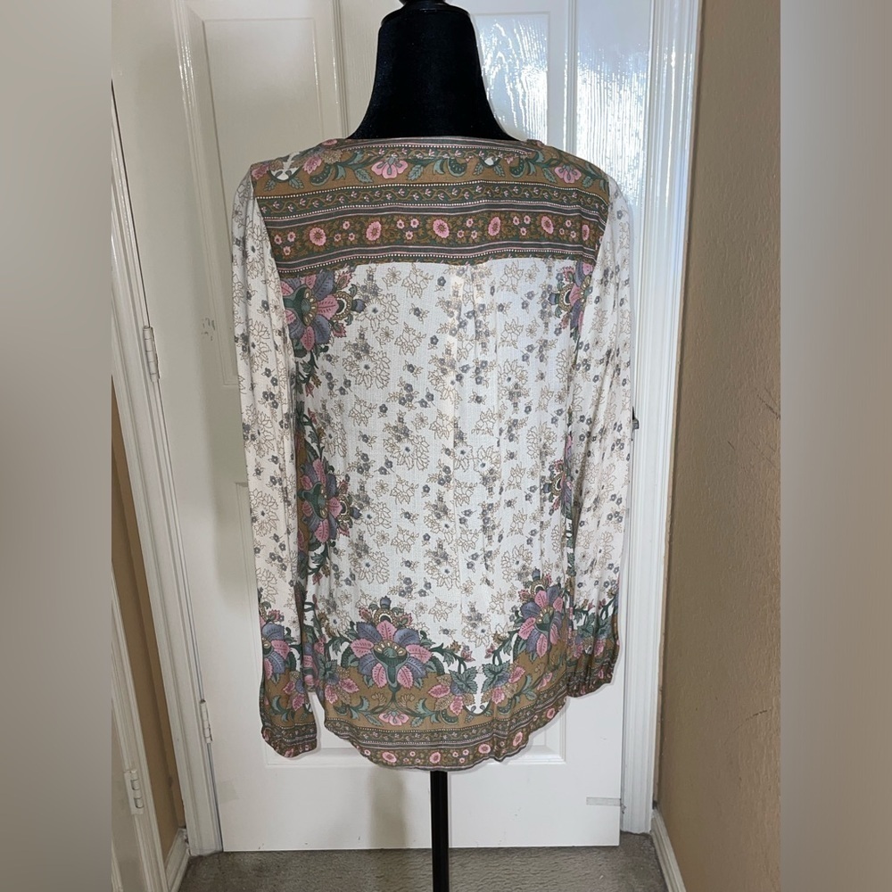 Lucky Brand Top Womens Medium Henley Floral Boho Super Thin​​​​​​​​​ - Picture 2 of 8